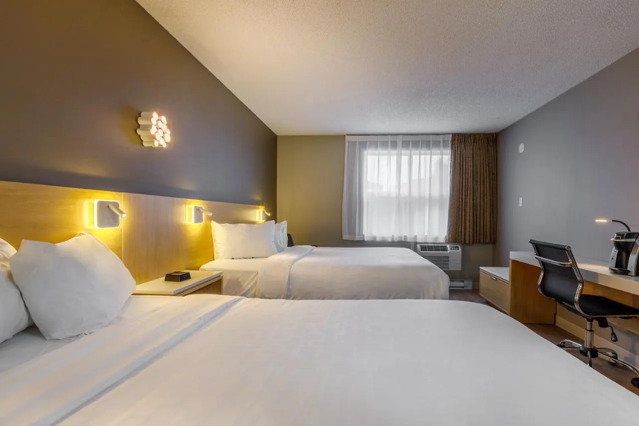 Clarion Pointe Quebec Airport Hotel