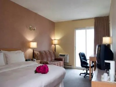 Clarion Pointe Quebec Airport Hotel Canada