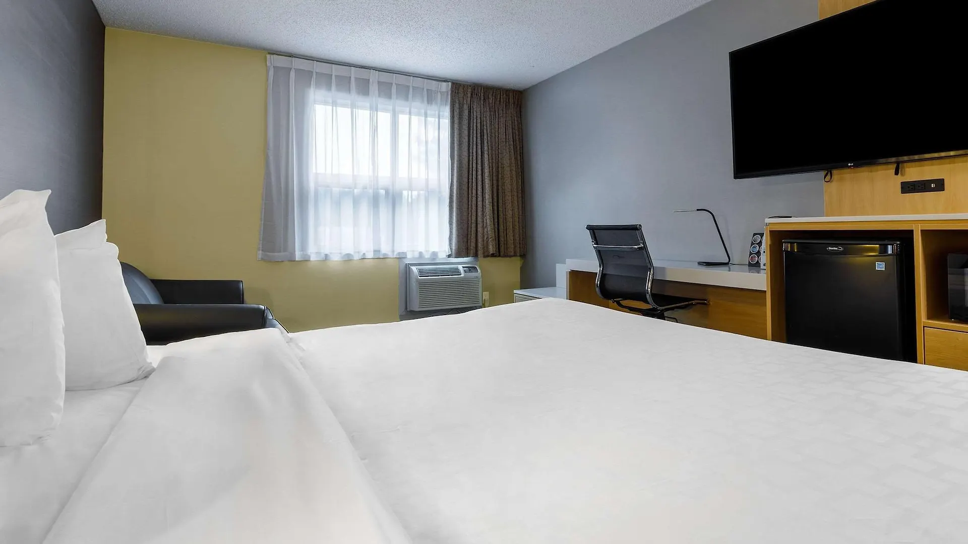 Clarion Pointe Quebec Airport Hotel  Quebeque