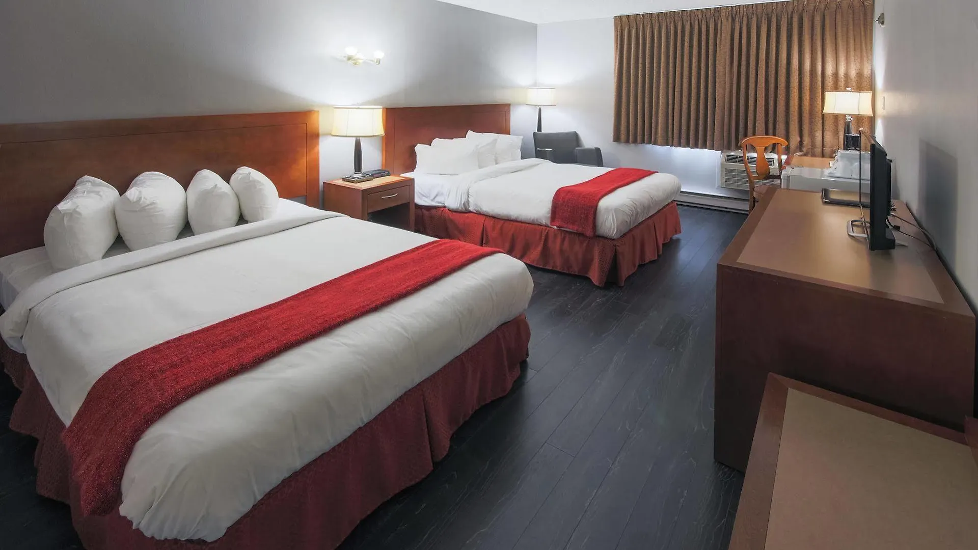 Clarion Pointe Quebec Airport Hotel