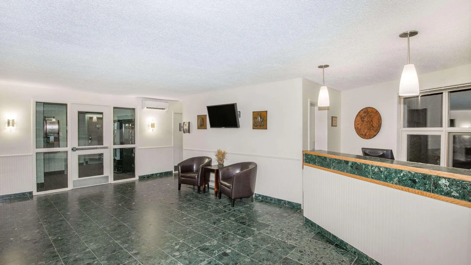 Hotel Clarion Pointe Quebec Airport Kanada
