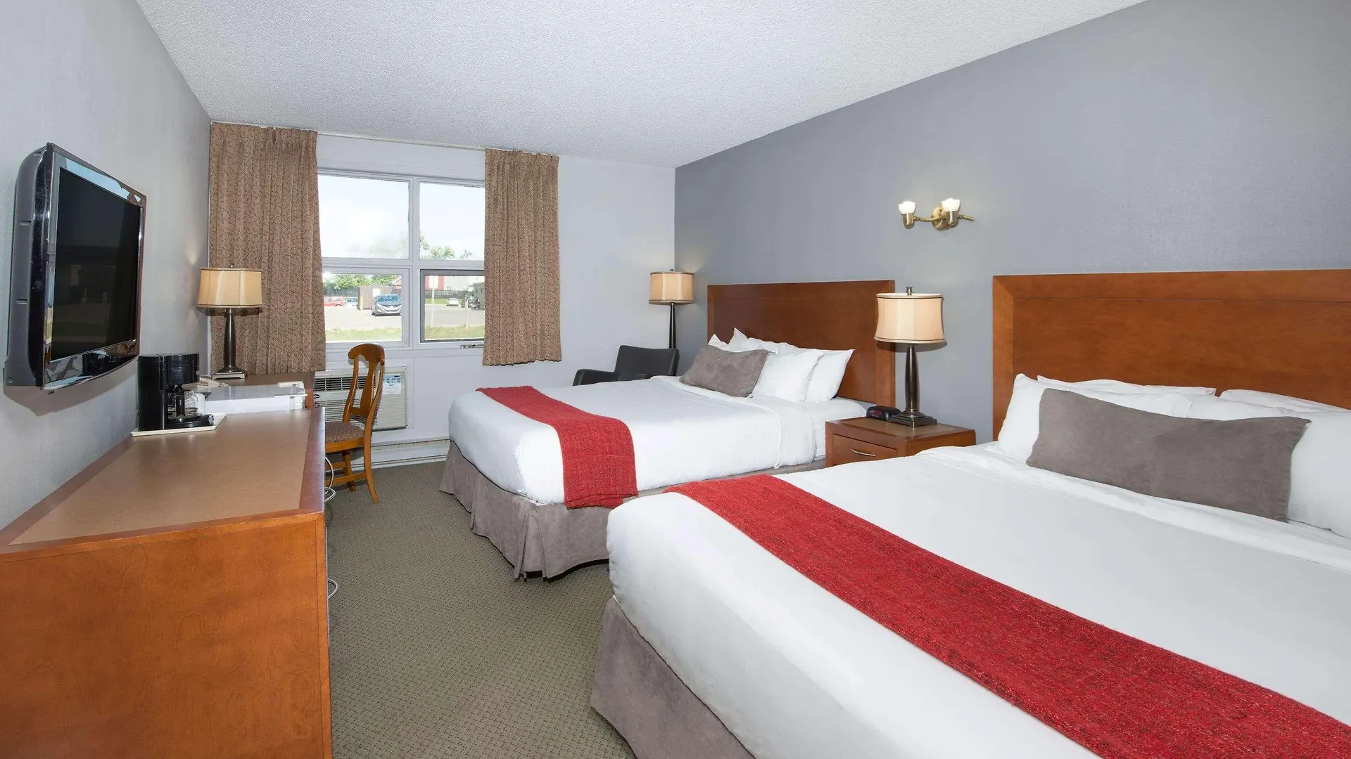 Hotel Clarion Pointe Quebec Airport 2*, Québec